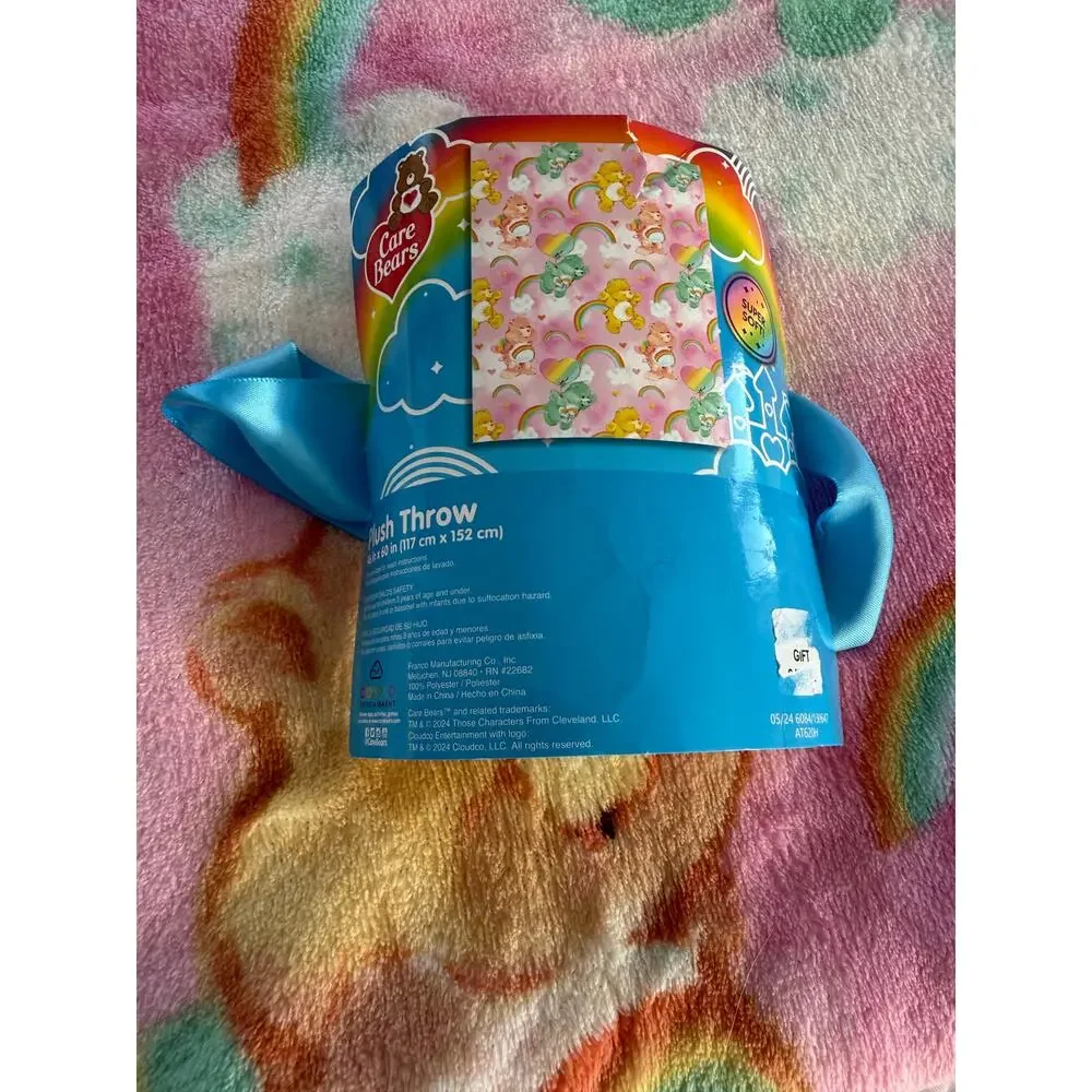 Care Bears Plush Throw Blanket 46x60 Pink Rainbow Hearts Super Soft NWT Franco